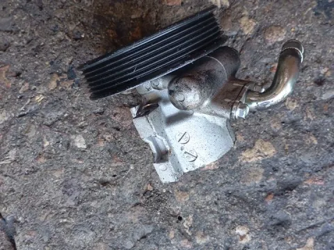 Αντλία Υδραυλικού Τιμονιού Μεταχειρισμένος για CHEVROLET - DAEWOO CAPTIVA (2012- ) ( ) 2200 Diesel 6AT AWD 184hp 