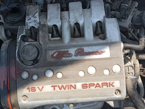 Κινητήρας Κορμός - Καπάκι AR 33503 για ALFA ROMEO 145 (1995 - 1998) (930) 1400 (AR 33503) Petrol 103 16V TS  Κινητήρας Κορμός - Καπάκι AR 33503 για ALFA ROMEO 145 (1995 - 1998) (930) 1400 (AR 33503) Petrol 103 16V TS