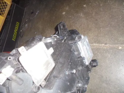 Μούρη (Χ. καπό με φτερά) (Φανάρια XENON) για AUDI A3 (2014 - ) *Γ* -  Μούρη (Χ. καπό με φτερά) (Φανάρια XENON) για AUDI A3 (2014 - ) *Γ* -