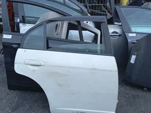 Πόρτα Πίσω Δεξιά για HONDA CIVIC (2004 - 2005) (EP - S - U - V - M) Sedan - 4dr *Ε* Πόρτα Πίσω Δεξιά για HONDA CIVIC (2004 - 2005) (EP - S - U - V - M) Sedan - 4dr *Ε*