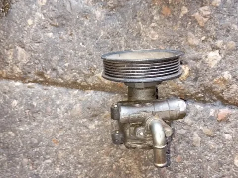 Αντλία Υδραυλικού Τιμονιού Μεταχειρισμένος για VW GOLF (1998 - 2004) Mk4 (1J1)  Αντλία Υδραυλικού Τιμονιού Μεταχειρισμένος για VW GOLF (1998 - 2004) Mk4 (1J1)