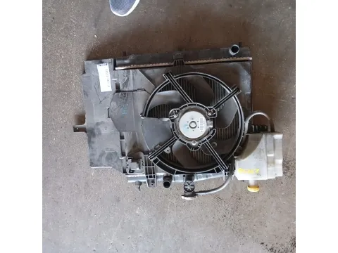 Ψυγείο Κινητήρα (Νερού) Με Βεντηλατέρ για NISSAN MICRA (2003 - 2005) (K12) Hatchback - 5dr , (2005 - 2011) (K12) *Γ* -  Ψυγείο Κινητήρα (Νερού) Με Βεντηλατέρ για NISSAN MICRA (2003 - 2005) (K12) Hatchback - 5dr , (2005 - 2011) (K12) *Γ* -