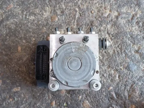 Μονάδα ABS 2265106455 για TOYOTA AYGO (2014 - 2017)  Μονάδα ABS 2265106455 για TOYOTA AYGO (2014 - 2017)