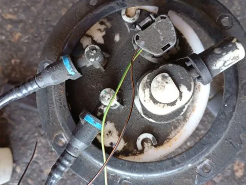 Αντλία Καυσίμου (Τρόμπα Πετρελαίου) για HYUNDAI ix20 (2010 - ) 1400 Diesel 90 CRDi  Αντλία Καυσίμου (Τρόμπα Πετρελαίου) για HYUNDAI ix20 (2010 - ) 1400 Diesel 90 CRDi