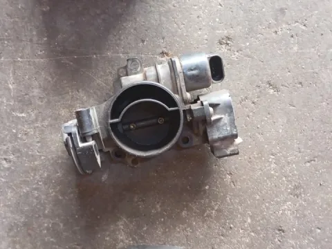Σώμα Πεταλούδας 0012037 για PEUGEOT 206 (2002 - 2008) SW  ΤΕΛΑΡΟ 63"(πισω σκαλα) Σώμα Πεταλούδας 0012037 για PEUGEOT 206 (2002 - 2008) SW  ΤΕΛΑΡΟ 63"(πισω σκαλα)