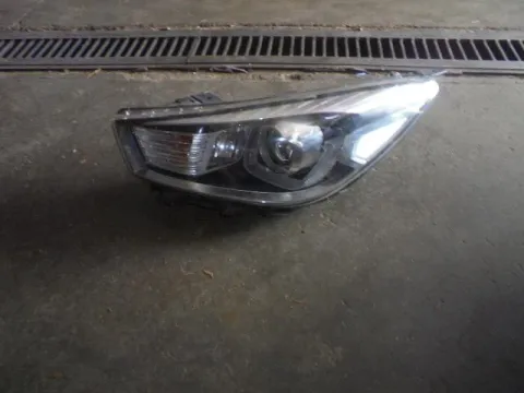 Φανάρι Εμπρός Αριστερό (Ελαττωματικό) για KIA RIO (2020 - 2023) F-L  Φανάρι Εμπρός Αριστερό (Ελαττωματικό) για KIA RIO (2020 - 2023) F-L