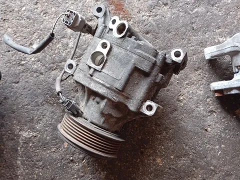 Συμπιεστής A-C (Κομπρέσορας) 4472607100 για TOYOTA COROLLA (2002 - 2004) (E120) 2000 (1CD-FTV) diesel 110 (CDE120) D-4D  Συμπιεστής A-C (Κομπρέσορας) 4472607100 για TOYOTA COROLLA (2002 - 2004) (E120) 2000 (1CD-FTV) diesel 110 (CDE120) D-4D