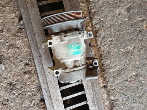 Συμπιεστής A-C (Κομπρέσορας) 7700273801 για RENAULT CLIO (1998 - 2001) (BB_) (CB_) 1400 (K4J712)(K4J713) Petrol 95 16V  Συμπιεστής A-C (Κομπρέσορας) 7700273801 για RENAULT CLIO (1998 - 2001) (BB_) (CB_) 1400 (K4J712)(K4J713) Petrol 95 16V