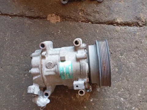 Συμπιεστής A-C (Κομπρέσορας) 8200315744 για RENAULT CLIO (2001 - 2005) (BB_) (CB_)  Συμπιεστής A-C (Κομπρέσορας) 8200315744 για RENAULT CLIO (2001 - 2005) (BB_) (CB_)