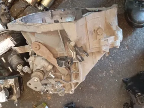 Κιβώτιο Ταχυτήτων (Σασμάν) Χειροκίνητο για TOYOTA AYGO (2014 - 2017) 1000 Petrol (1KR) VVT-i 69hp  Κιβώτιο Ταχυτήτων (Σασμάν) Χειροκίνητο για TOYOTA AYGO (2014 - 2017) 1000 Petrol (1KR) VVT-i 69hp