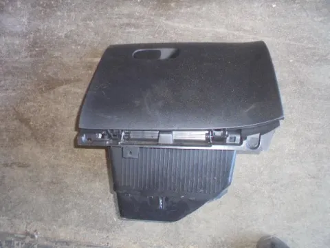 Ντουλαπάκι για CITROEN C3 (2017 - 2020) *Γ* Ντουλαπάκι για CITROEN C3 (2017 - 2020) *Γ*