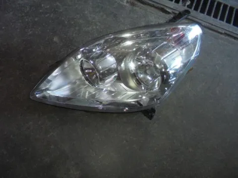 Φανάρι Εμπρός Αριστερό (Σπασμένη Βάση) για OPEL ZAFIRA (2008 - 2012) B  Φανάρι Εμπρός Αριστερό (Σπασμένη Βάση) για OPEL ZAFIRA (2008 - 2012) B