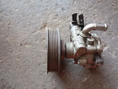 Αντλία Υδραυλικού Τιμονιού Μεταχειρισμένος για VW GOLF (1998 - 2004) Mk4 (1J1)  Αντλία Υδραυλικού Τιμονιού Μεταχειρισμένος για VW GOLF (1998 - 2004) Mk4 (1J1)