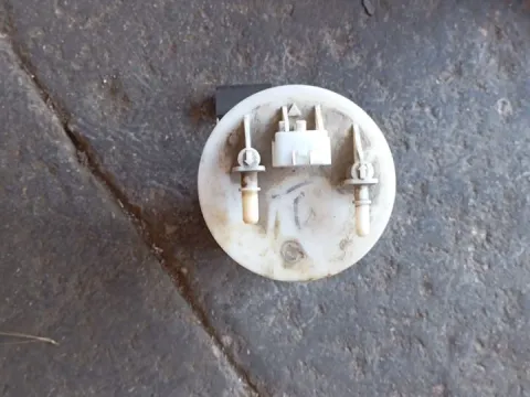 Αντλία Καυσίμου (Τρόμπα Βενζίνης) για NISSAN ALMERA (2000 - 2002) (N16)  Αντλία Καυσίμου (Τρόμπα Βενζίνης) για NISSAN ALMERA (2000 - 2002) (N16)