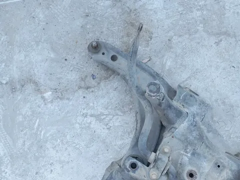 Ψαλίδι Εμπρός Αριστερό για TOYOTA YARIS (2006 - 2009) (KL9) *ΔΒ*