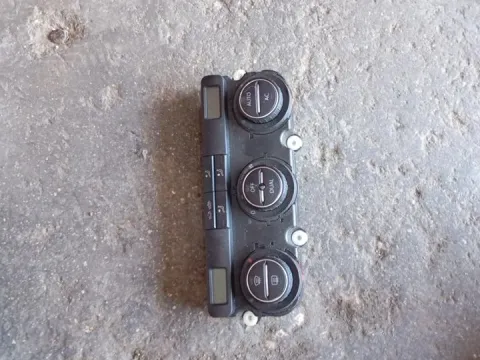 Χειριστήρια Καλοριφέρ 1Κ0907044CT για VW JETTA (2005 - 2011) (1K2)  Χειριστήρια Καλοριφέρ 1Κ0907044CT για VW JETTA (2005 - 2011) (1K2)