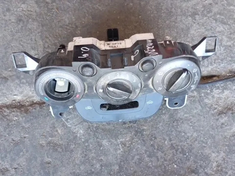 Χειριστήρια Καλοριφέρ για MAZDA 2 (2012- 2015) 