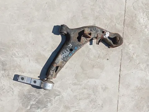 Ψαλίδι Εμπρός Δεξί για NISSAN PRIMERA (2002 - 2007) (P12) *ΔΒ* Ψαλίδι Εμπρός Δεξί για NISSAN PRIMERA (2002 - 2007) (P12) *ΔΒ*