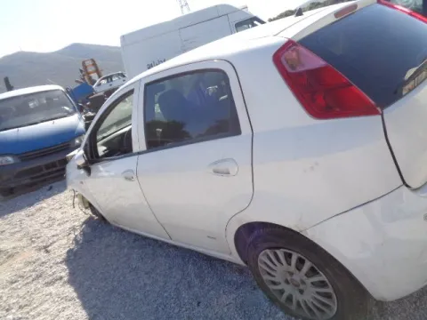 Τροπέτο Αμάξι Κουφάρι με Άξονα Πίσω και 2 Ζαντολάστιχα για FIAT GRANDE PUNTO (2005 - 2008) (199) Hatchback - 5dr *ΔΒ* -  Τροπέτο Αμάξι Κουφάρι με Άξονα Πίσω και 2 Ζαντολάστιχα για FIAT GRANDE PUNTO (2005 - 2008) (199) Hatchback - 5dr *ΔΒ* -