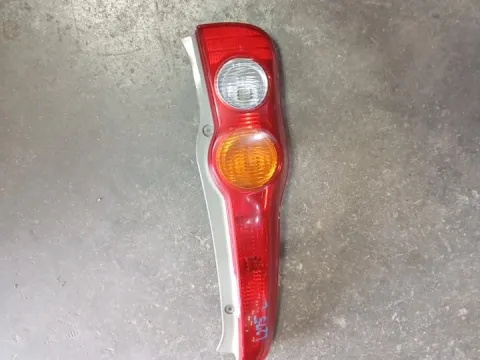 Φανάρι Πίσω Αριστερό (Ελαττωματικό)  για DAIHATSU CUORE (2007 - ) VIII  Φανάρι Πίσω Αριστερό (Ελαττωματικό)  για DAIHATSU CUORE (2007 - ) VIII