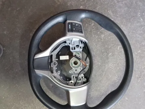 Τιμόνι (Βολάν) Με Χειριστήρια για TOYOTA YARIS (2015 - 2017) *Γ* Τιμόνι (Βολάν) Με Χειριστήρια για TOYOTA YARIS (2015 - 2017) *Γ*