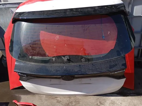 Πορτ-Μπαγκάζ για TOYOTA YARIS (2020 - ) (XP210)  Πορτ-Μπαγκάζ για TOYOTA YARIS (2020 - ) (XP210)