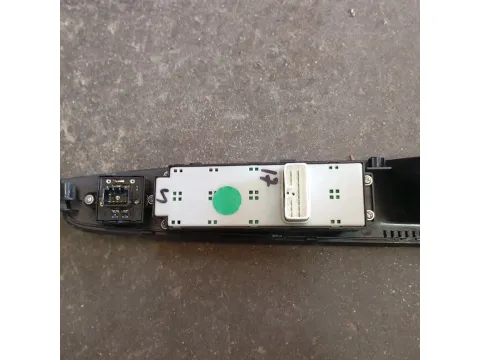 Διακόπτης Παραθύρων Κεντρικός Αριστερής 4 Πλος 7+14 Pin για HYUNDAI i10 (2008 - 2011) , (2012 - 2014) ( )  - 