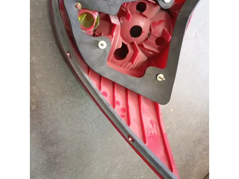 Φανάρι Πίσω Δεξί (Ελαττωματικό) για FORD MONDEO (2000 - 2003) Mk3a  - 