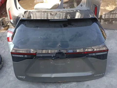 Πορτ-Μπαγκάζ (Όχι Πολύ Καθαρό) για TOYOTA YARIS CROSS (2020 -)  Πορτ-Μπαγκάζ (Όχι Πολύ Καθαρό) για TOYOTA YARIS CROSS (2020 -)