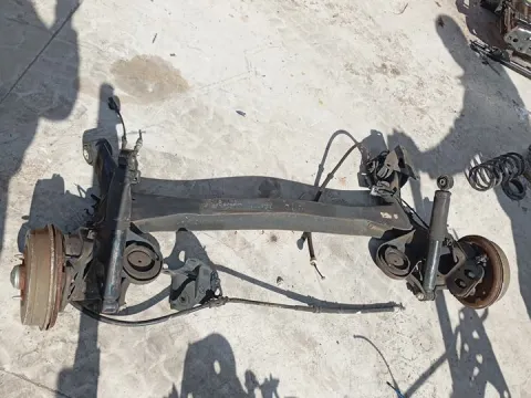 Πίσω Άξονας Ταμπούρα -ABS για FIAT PANDA (2012 - ) ( )  Πίσω Άξονας Ταμπούρα -ABS για FIAT PANDA (2012 - ) ( )
