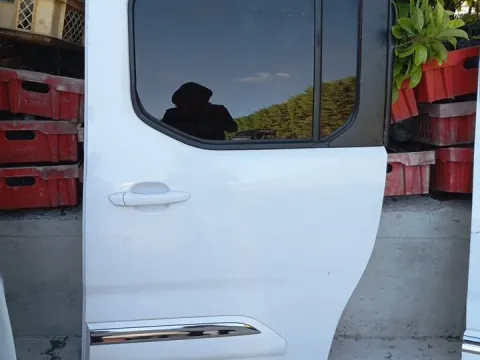 Πόρτα Αριστερή Συρόμενη Με Τζάμι για TOYOTA PROACE City (2020 - ) Van *Γ* Πόρτα Αριστερή Συρόμενη Με Τζάμι για TOYOTA PROACE City (2020 - ) Van *Γ*
