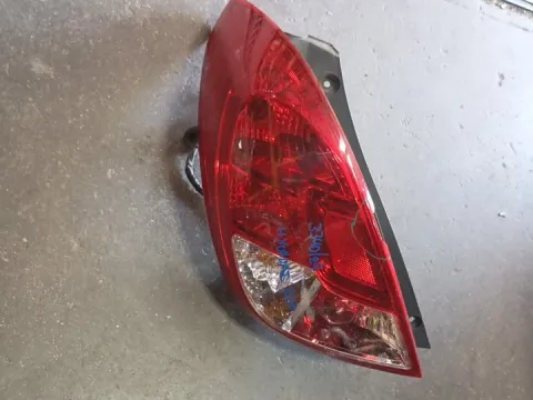 Φανάρι Πίσω Αριστερό (Ελαττωματικό) για HYUNDAI i20 (2012 - 2015) ( )  Φανάρι Πίσω Αριστερό (Ελαττωματικό) για HYUNDAI i20 (2012 - 2015) ( )
