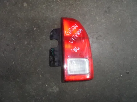Φανάρι Πίσω Δεξί (Ελαττωματικό) για SUZUKI GRAND VITARA (1999 - 2001) (SQ) , (2002 - 2005) (SQ)  Φανάρι Πίσω Δεξί (Ελαττωματικό) για SUZUKI GRAND VITARA (1999 - 2001) (SQ) , (2002 - 2005) (SQ)