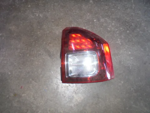 Φανάρι Πίσω Δεξί (Φιμέ) LED για JEEP COMPASS (2012 - 2016) ( )  Φανάρι Πίσω Δεξί (Φιμέ) LED για JEEP COMPASS (2012 - 2016) ( )