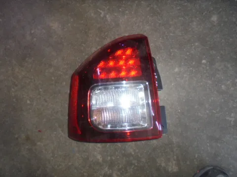 Φανάρι Πίσω Αριστερό (Φιμέ) LED για JEEP COMPASS (2012 - 2016) ( )  Φανάρι Πίσω Αριστερό (Φιμέ) LED για JEEP COMPASS (2012 - 2016) ( )