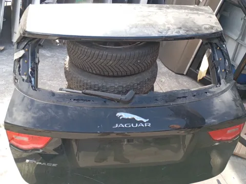 Πορτ-Μπαγκάζ (Σπασμένο Τζάμι) για JAGUAR F-PACE (2016 - ) (X761)  Πορτ-Μπαγκάζ (Σπασμένο Τζάμι) για JAGUAR F-PACE (2016 - ) (X761)