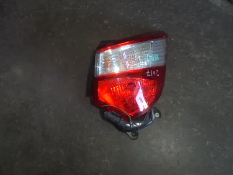 Φανάρι Πίσω Δεξί (Ελαττωματικό) για TOYOTA YARIS (2017 - 2020)  Φανάρι Πίσω Δεξί (Ελαττωματικό) για TOYOTA YARIS (2017 - 2020)