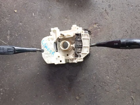 Διακόπτης Φλας 175326L για MITSUBISHI COLT (1996 - 1998) (CJ)  Διακόπτης Φλας 175326L για MITSUBISHI COLT (1996 - 1998) (CJ)