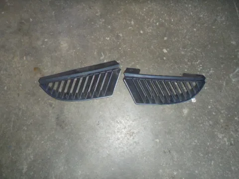Μάσκα Σετ Αριστερή - Δεξιά για MITSUBISHI COLT (2005 - 2008 ) (CZ)  Μάσκα Σετ Αριστερή - Δεξιά για MITSUBISHI COLT (2005 - 2008 ) (CZ)