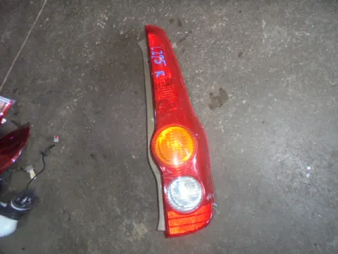 Φανάρι Πίσω Δεξί (Ελαττωματικό) για DAIHATSU CUORE (2007 - ) VIII  Φανάρι Πίσω Δεξί (Ελαττωματικό) για DAIHATSU CUORE (2007 - ) VIII