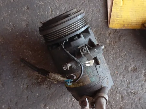 Συμπιεστής A-C (Κομπρέσορας) για OPEL ASTRA (1998 - 2004) G 1400 (X14XE) Petrol 90 16 valve  Συμπιεστής A-C (Κομπρέσορας) για OPEL ASTRA (1998 - 2004) G 1400 (X14XE) Petrol 90 16 valve