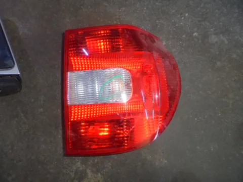 Φανάρι Πίσω Δεξί (Ραγισμένο) για SKODA YETI (2009 - 2014)  Φανάρι Πίσω Δεξί (Ραγισμένο) για SKODA YETI (2009 - 2014)