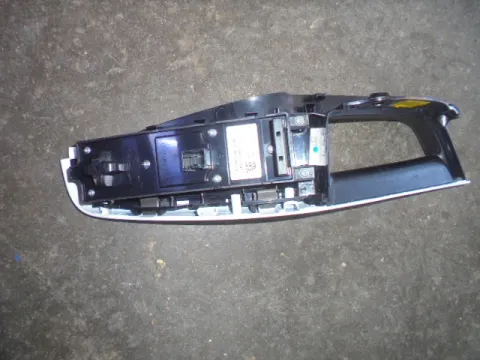 Διακόπτης Παραθύρων Κεντρικός Αριστερής 4πλος 3pin για FORD FIESTA (2012 - 2017) Mk7  -  Διακόπτης Παραθύρων Κεντρικός Αριστερής 4πλος 3pin για FORD FIESTA (2012 - 2017) Mk7  -