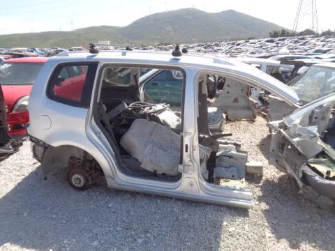 Τροπέτο Πίσω Με Άξονα Δισκόπλακες ABS για VW TOURAN (2003 - 2006) (1T1) *ΔΒ* Τροπέτο Πίσω Με Άξονα Δισκόπλακες ABS για VW TOURAN (2003 - 2006) (1T1) *ΔΒ*