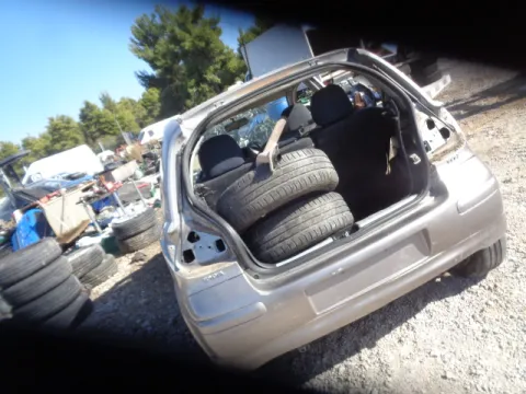 Τροπέτο Αμάξι Κουφάρι με Άξονα Πίσω με 2 Ζάντες για TOYOTA YARIS (2003 - 2005) (XP10) Hatchback - 5dr (VNKKL123X0A) *ΔΒ* -  Τροπέτο Αμάξι Κουφάρι με Άξονα Πίσω με 2 Ζάντες για TOYOTA YARIS (2003 - 2005) (XP10) Hatchback - 5dr (VNKKL123X0A) *ΔΒ* -