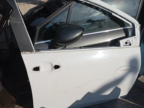 Πόρτα Εμπρός Δεξιά Λίγο Χτυπημένη για TOYOTA YARIS (2012 - 2014) ( ) Hatchback - 5dr , (2015 - 2017) *Ε* Πόρτα Εμπρός Δεξιά Λίγο Χτυπημένη για TOYOTA YARIS (2012 - 2014) ( ) Hatchback - 5dr , (2015 - 2017) *Ε*