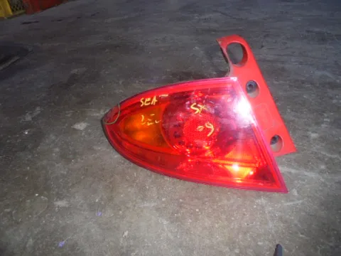 Φανάρι Πίσω Αριστερό (Ραγισμένο) για SEAT LEON (2005 - 2009) (1P)  Φανάρι Πίσω Αριστερό (Ραγισμένο) για SEAT LEON (2005 - 2009) (1P)