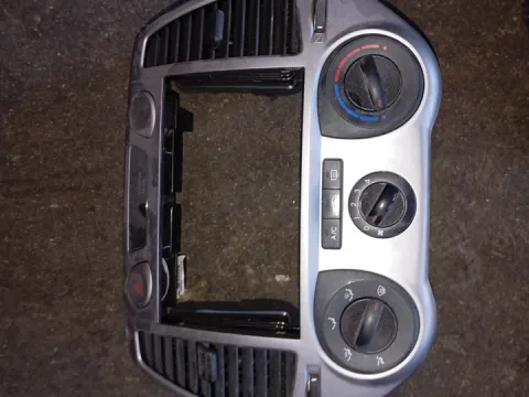 Χειριστήρια Καλοριφέρ 972501J100 για HYUNDAI i20 (2009 - 2011) ΠΑΛΕΤΑ 1 *239582*  Χειριστήρια Καλοριφέρ 972501J100 για HYUNDAI i20 (2009 - 2011) ΠΑΛΕΤΑ 1 *239582*