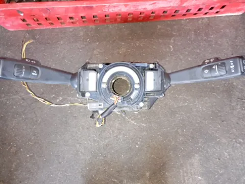 Διακόπτης Φλας 31394008 για VOLVO V60 (2011 - 2013) ( )  Διακόπτης Φλας 31394008 για VOLVO V60 (2011 - 2013) ( )