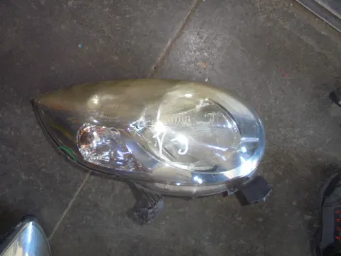 Φανάρι Εμπρός Δεξί (Ελαττωματικό) για CITROEN C1 (2005 - 2008) (P) , (2009 - 2012) (P)  Φανάρι Εμπρός Δεξί (Ελαττωματικό) για CITROEN C1 (2005 - 2008) (P) , (2009 - 2012) (P)